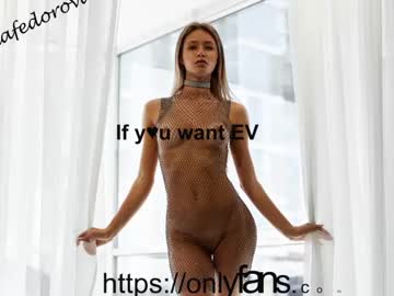 webcam girl oksanafedorova live cam image #4360058