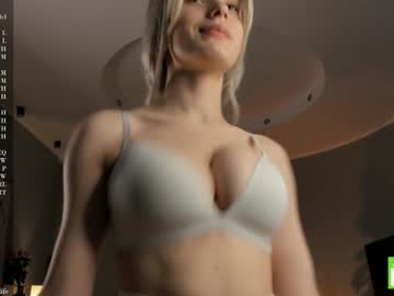 webcam girl margarethowell live cam image #11245243