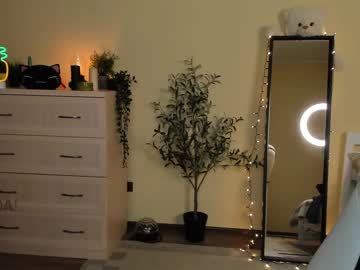 webcam girl ella_flar_ live cam image #3860939
