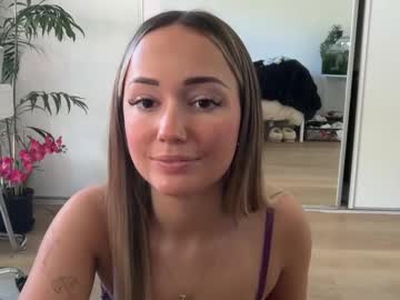 webcam girl luvlivvyy live cam image #13028905