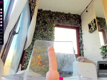 webcam girl sassyt33n live cam image #4667976