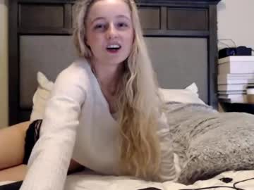 webcam girl peachezzs live cam image #1240854