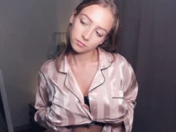 webcam girl wave_of_happy_ live cam image #7349055