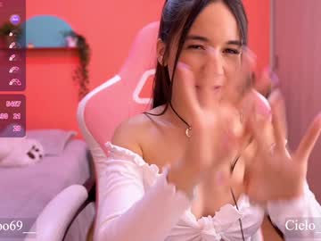 webcam girl cielo69_ live cam image #12990199