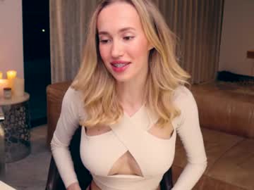 webcam girl lolly_bella_ live cam image #5120757
