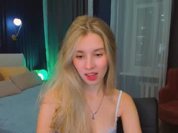 webcam girl milablush live cam image #7190315