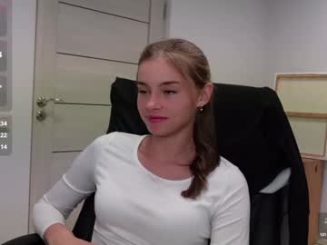 webcam girl abby_laker live cam image #11274835