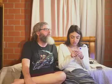 webcam couple cheeseburgerjesus live cam image #11821496