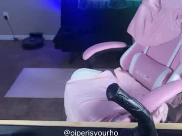 webcam girl piperisyourho live cam image #12056567