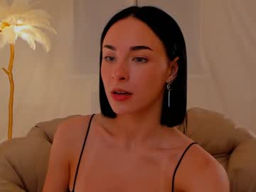 webcam girl uwunikaa live cam image #10999445