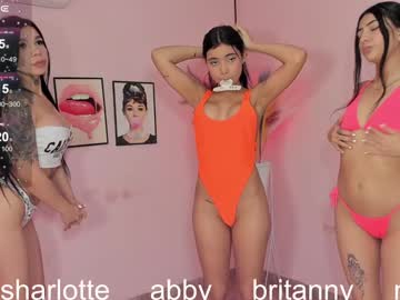 webcam girl cutee_world live cam image #11796963