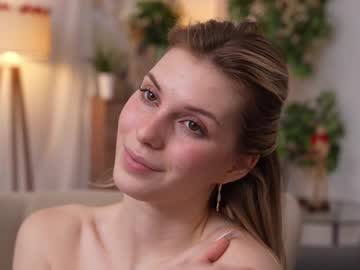 webcam girl refined_style live cam image #11816476