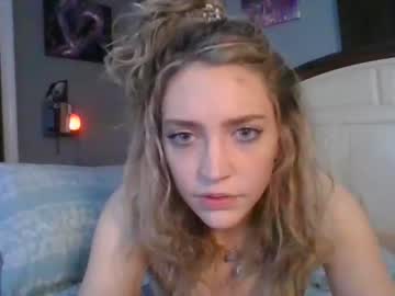 webcam girl goldenhourhippie live cam image #1664899
