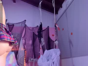 webcam girl little_effy18 live cam image #3909632