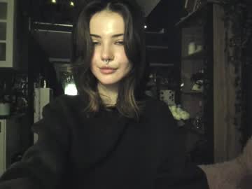 webcam girl bmwm5f90 live cam image #11548127