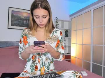 webcam girl l0ve_sh0w live cam image #7687940