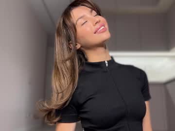 webcam girl cuteelsa_ live cam image #9630618