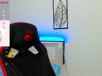 webcam girl small_blondee live cam image #5033259