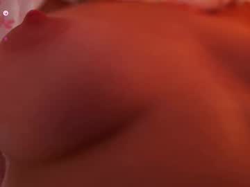 webcam girl lucie_beltran live cam image #11967397