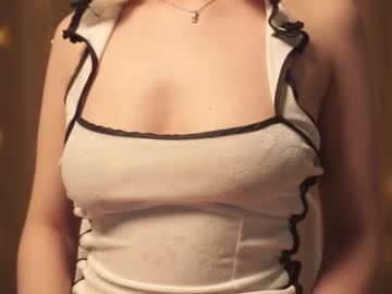 webcam girl helenmoors live cam image #5586876