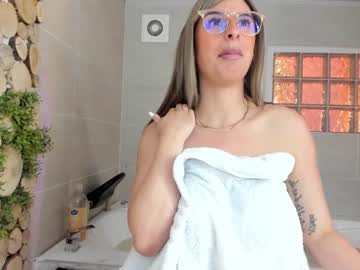 webcam girl chloe_tailor live cam image #4576184