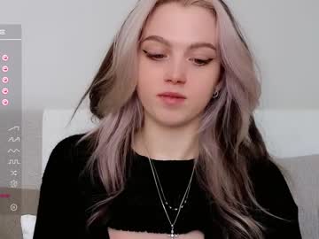 webcam girl small_blondee live cam image #7398444