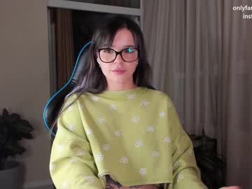 webcam girl aavee live cam image #3956301