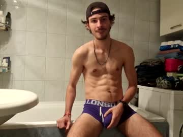 webcam man dailydose69 live cam image #3789209