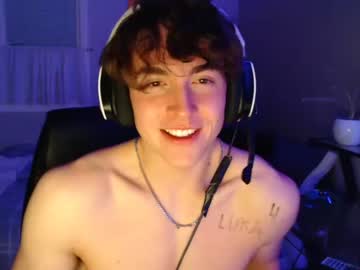 webcam man iantease live cam image #5174503