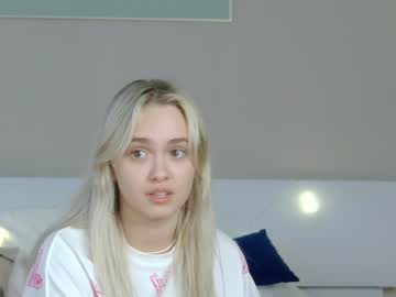 webcam girl evi_wow live cam image #5841338