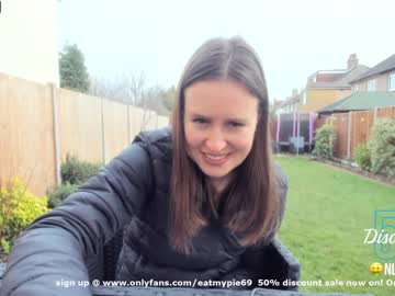 webcam girl eatmypie69 live cam image #1540082