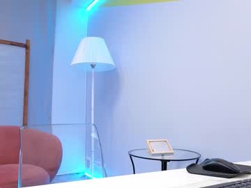 webcam girl lovlybambi live cam image #8454082