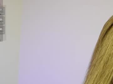 webcam girl molly__meow live cam image #9674302
