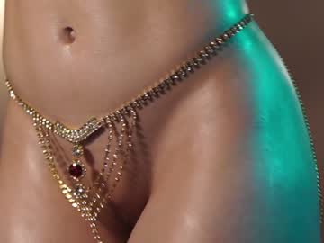 webcam girl _meganmeow_ live cam image #8001671