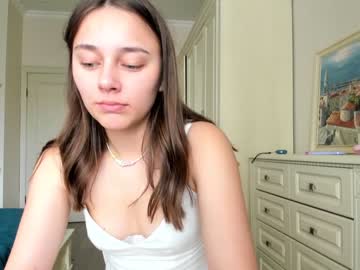 webcam girl eleonora_linn live cam image #3091792