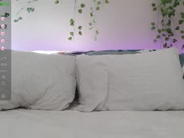 webcam girl le_chan live cam image #6825473
