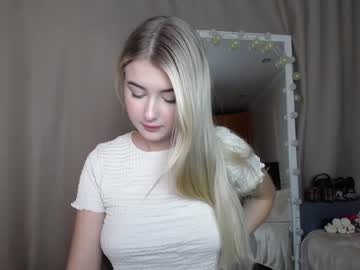 webcam girl cute18cute live cam image #3388240