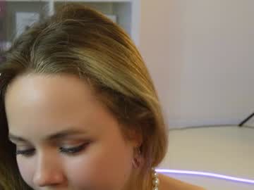 webcam girl molly__meow live cam image #10150199