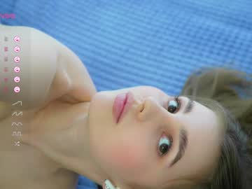 webcam girl fluffy_angel live cam image #10030110