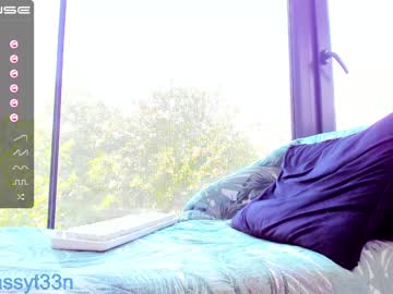 webcam girl sassyt33n live cam image #6622185