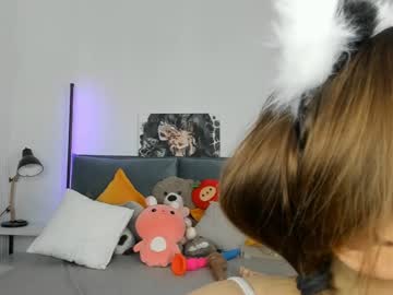webcam girl jenie_fire live cam image #10402305