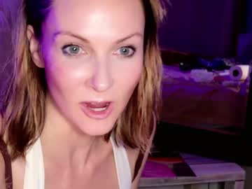 webcam girl kaileeshy live cam image #10908477