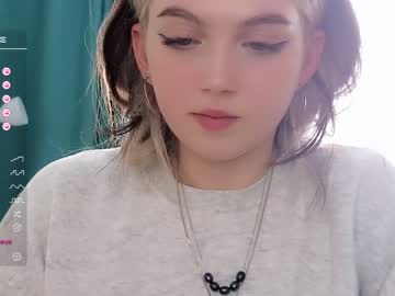 webcam girl small_blondee live cam image #7284090