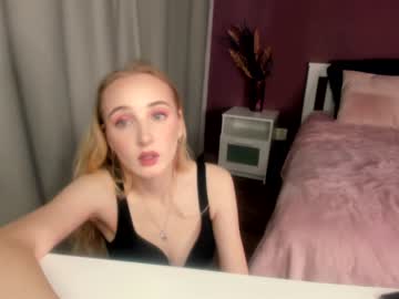 webcam girl gia_myers live cam image #7838560