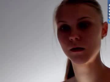 webcam girl phoebepaw live cam image #10784258