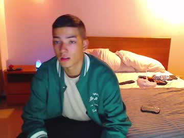 webcam man fratguysonline live cam image #4171185