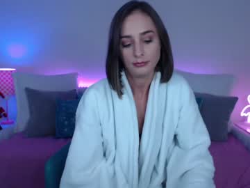 webcam girl holihurricane live cam image #876834