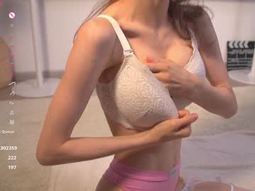 webcam girl elation_evy live cam image #10788677