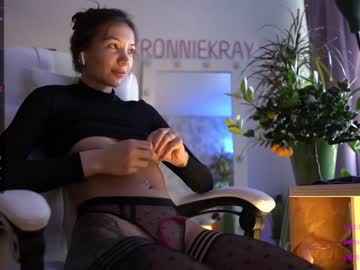 webcam girl kronniekray live cam image #2582455