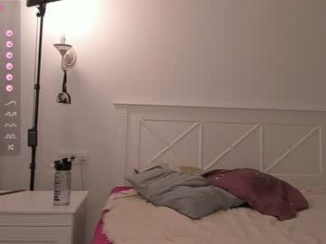 webcam couple sunsay_effie live cam image #6828535